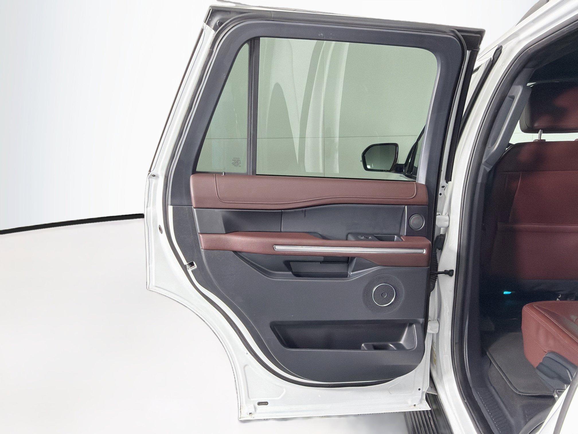 Used 2024 Ford Expedition Limited RWD image 27