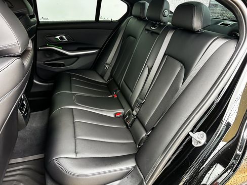 New 2026 BMW 330i Sedan w/ M Sport Package image 17