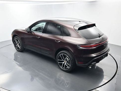 Certified 2023 Porsche Macan image 34