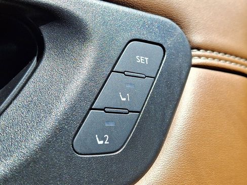Used 2023 Nissan Pathfinder Platinum AWD/4WD image 26