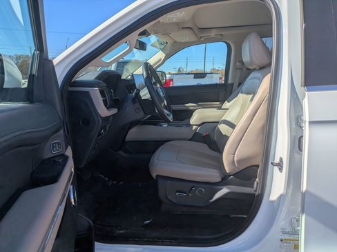 Certified 2024 Ford Expedition Limited image 14