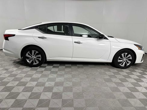 Used 2024 Nissan Altima 2.5 S image 9