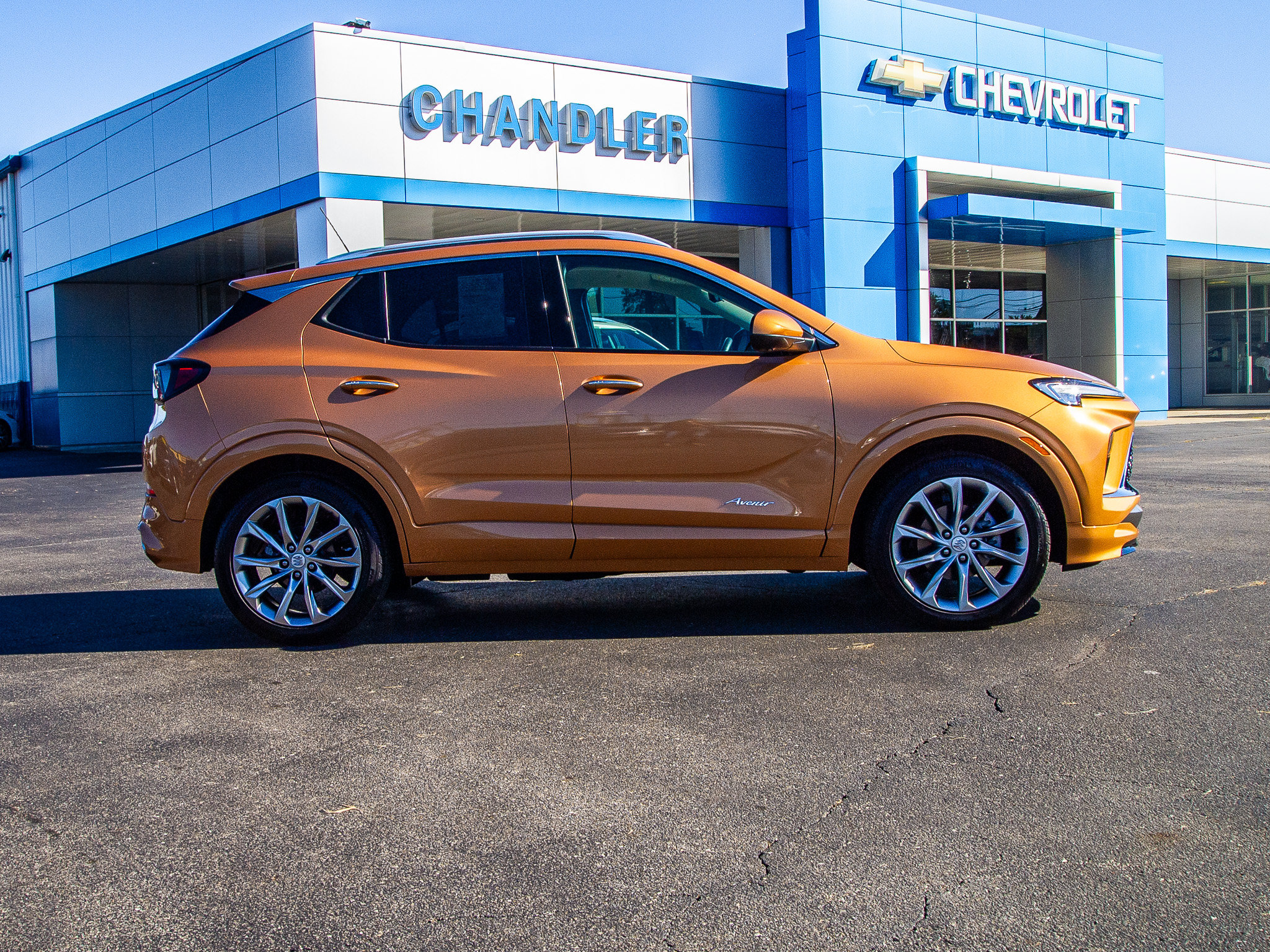Used 2025 Buick Encore GX Avenir w/ Avenir Technology Package FWD image 8