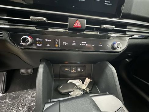 New 2026 Kia Sportage EX FWD image 17