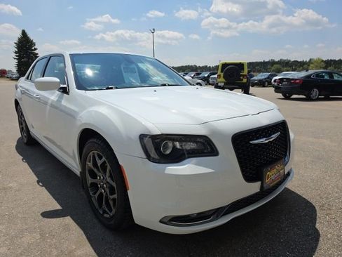 Used 2018 Chrysler 300 S AWD/4WD image 7