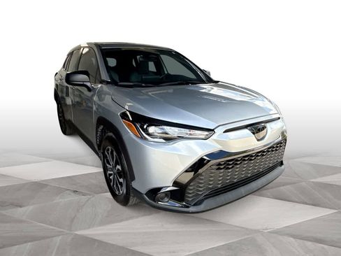 Used 2025 Toyota Corolla Cross AWD Hybrid image 2