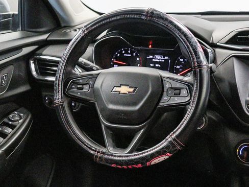 Used 2023 Chevrolet TrailBlazer LT w/ LPO, Blackout Package FWD image 15