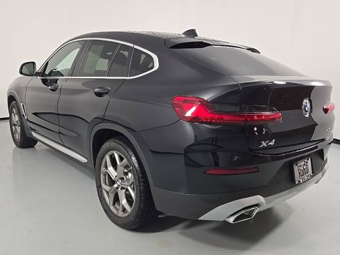 Certified 2025 BMW X4 xDrive30i w/ Premium Package image 8