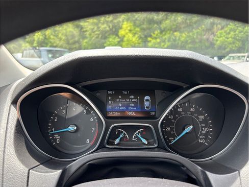 Used 2018 Ford Focus SE FWD image 17