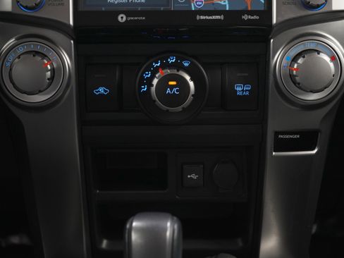 Used 2024 Toyota 4Runner SR5 Premium image 19