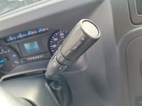 Used 2022 Ford E-350 and Econoline 350 Super Duty image 21