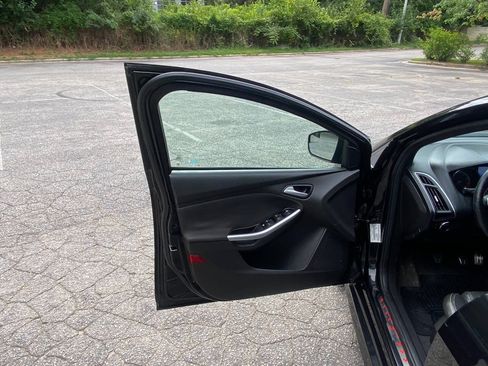 Used 2013 Ford Focus ST FWD image 13