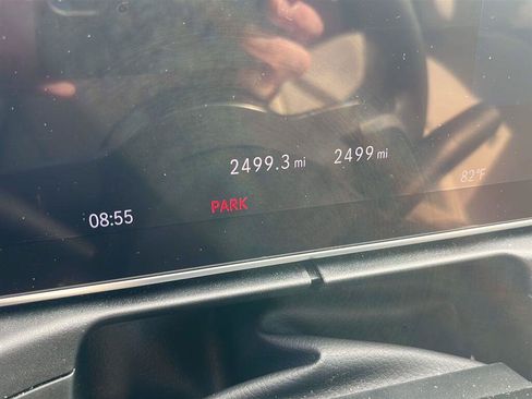 Used 2025 Mercedes-Benz C 300 Sedan image 10