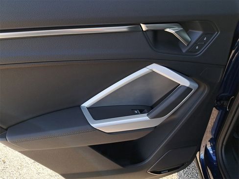 New 2025 Audi Q3 2.0T Premium image 29