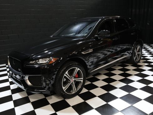 Used 2017 Jaguar F-PACE S AWD/4WD image 8
