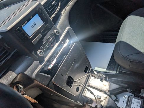 Used 2021 Ford Explorer 4WD Police Interceptor image 32