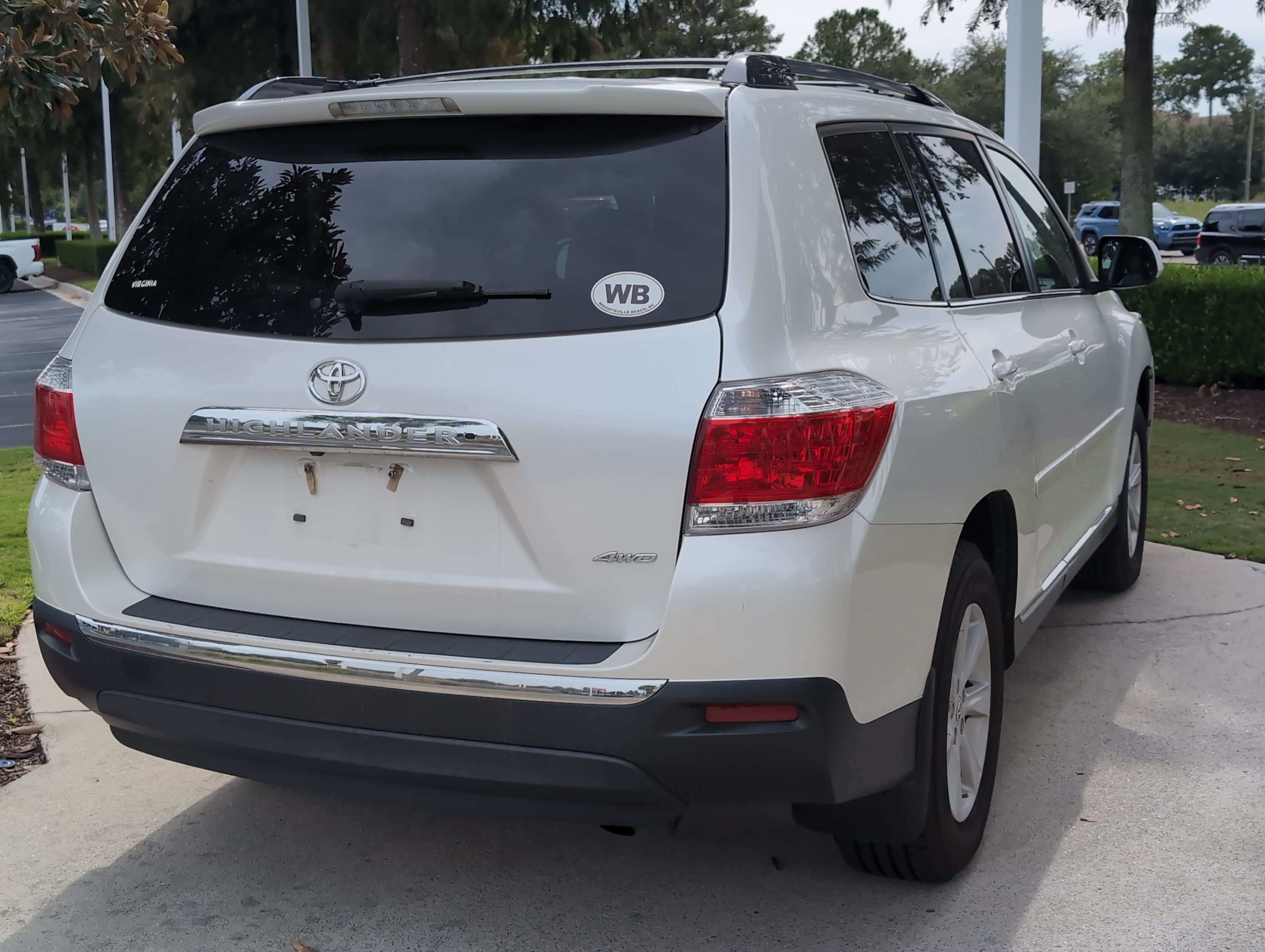 Used 2013 Toyota Highlander SE AWD/4WD image 10