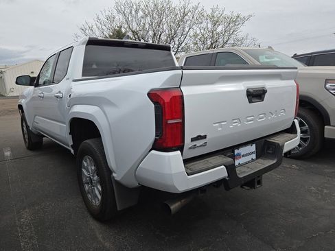 Used 2024 Toyota Tacoma SR5 image 10