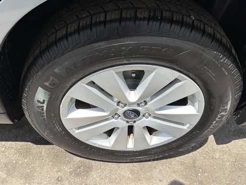 Used 2016 Subaru Outback 2.5i Premium AWD/4WD image 9