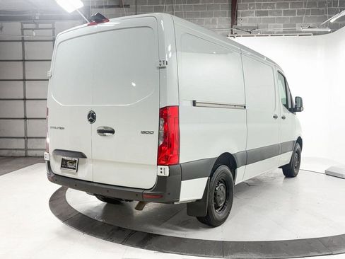 Used 2023 Mercedes-Benz Sprinter 1500 image 29