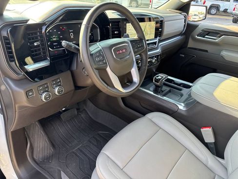 Used 2026 GMC Sierra 1500 SLT w/ SLT Premium Plus Package AWD/4WD image 17