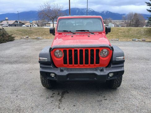 Used 2020 Jeep Gladiator Sport w/ Quick Order Package 24S image 2