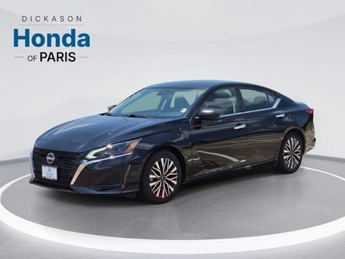 Used 2025 Nissan Altima 2.5 SV FWD image 1