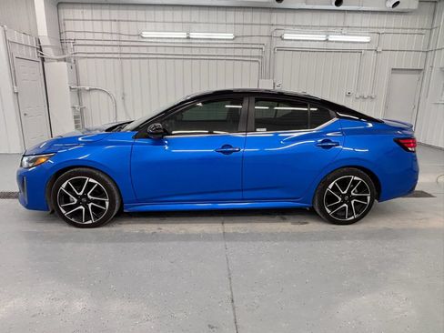 Used 2024 Nissan Sentra SR w/ SR Premium Package FWD image 8