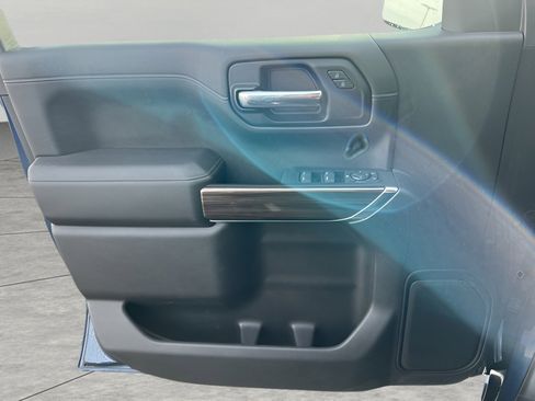 Used 2022 Chevrolet Silverado 1500 LT image 22