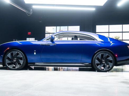 Used 2024 Rolls-Royce Spectre w/ Spectre Launch Package AWD/4WD image 22