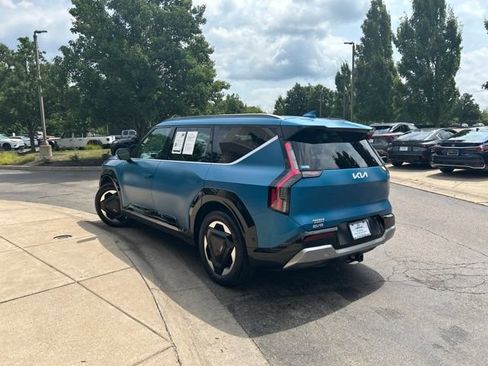 Used 2024 Kia EV9 Land AWD/4WD image 5