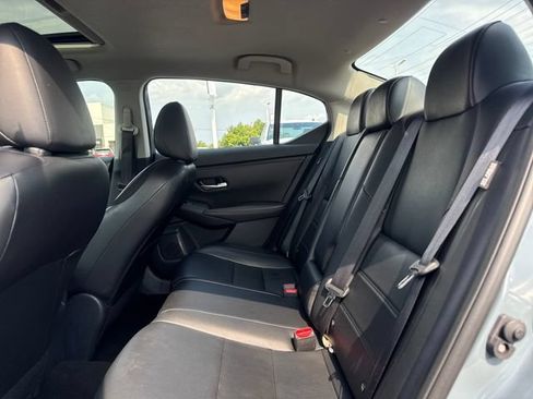 Used 2025 Nissan Sentra SR w/ SR Premium Package FWD image 11