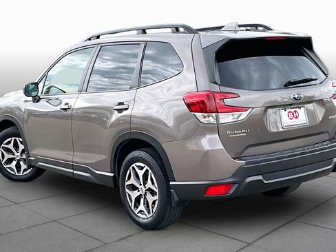 Used 2023 Subaru Forester Premium AWD/4WD image 12