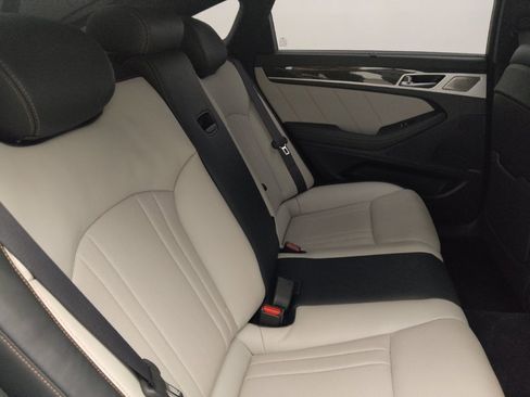 Used 2019 Genesis G80 3.3T Sport RWD image 19
