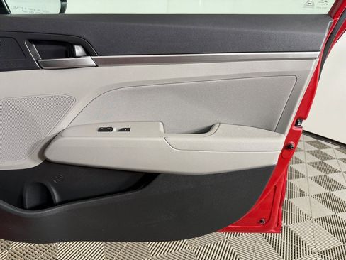 Certified 2020 Hyundai Elantra SEL image 18
