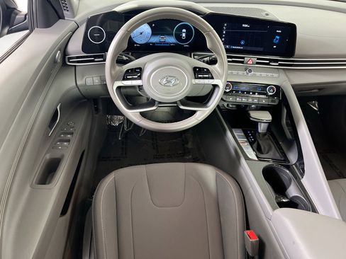 Used 2023 Hyundai Elantra SEL w/ Convenience Package FWD image 22