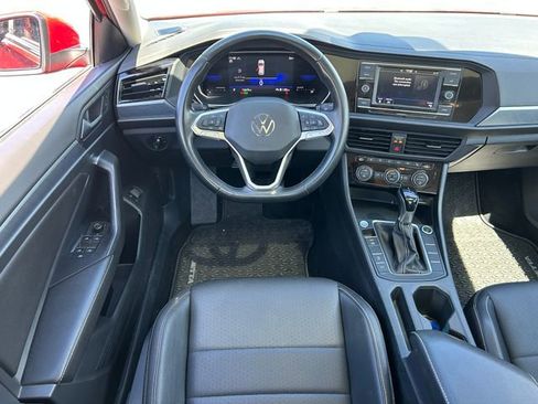 Used 2022 Volkswagen Jetta SE FWD image 30