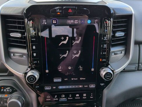 New 2026 RAM 1500 4x4 Crew Cab image 27