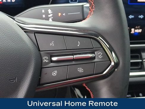 Used 2025 Chevrolet Equinox EV RS w/ Convenience Package II AWD/4WD image 8