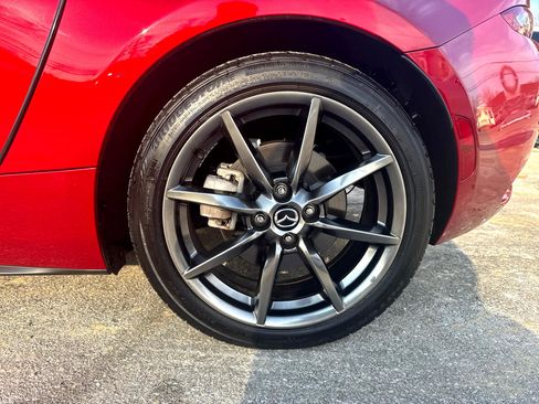 Used 2017 MAZDA MX-5 Miata RF Grand Touring image 17