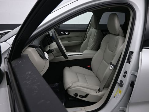 New 2026 Volvo XC60 T8 Ultra w/ Climate Package AWD/4WD image 20