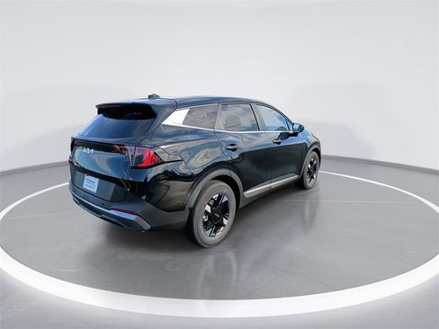 New 2026 Kia Sportage LX image 8