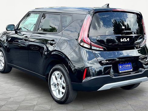 Used 2025 Kia Soul LX w/ LX Technology Package image 4