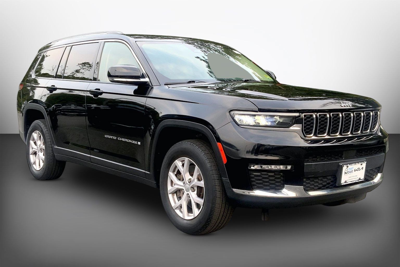 Used 2021 Jeep Grand Cherokee L Limited AWD/4WD image 3