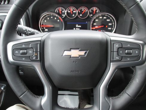 Used 2023 Chevrolet Silverado 2500 LT w/ Convenience Package image 24