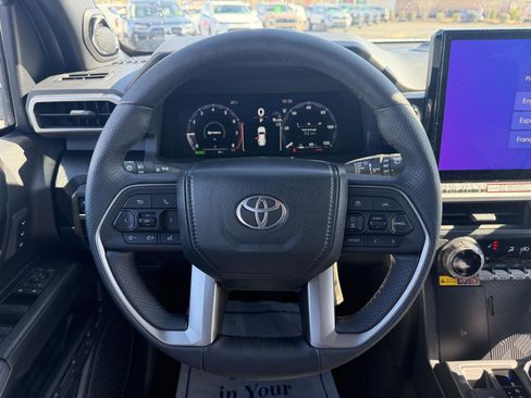 New 2026 Toyota 4Runner Hybrid Platinum image 17