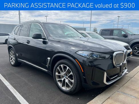 Used 2024 BMW X5 xDrive40i w/ Premium Package image 4