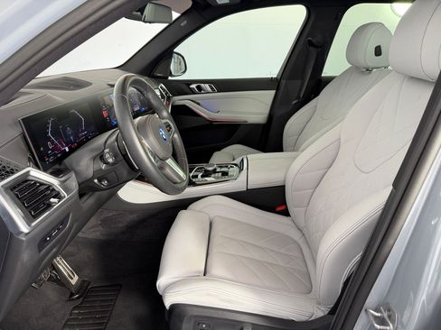 Certified 2025 BMW X5 xDrive50e w/ M Sport Package AWD/4WD image 5