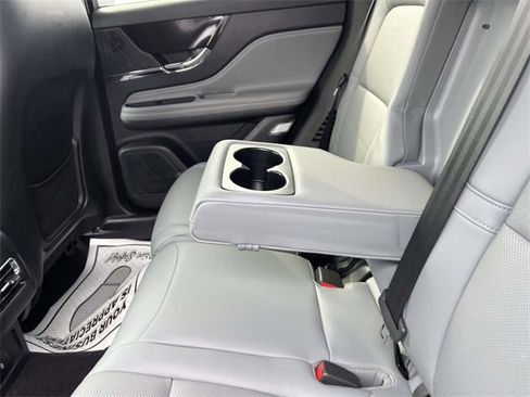 Certified 2022 Lincoln Corsair AWD w/ Equipment Group 101A image 14