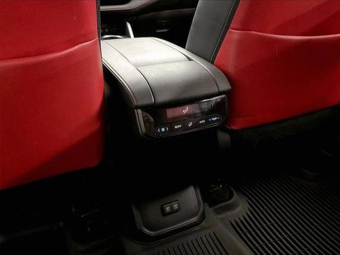 Used 2021 Toyota Highlander XSE AWD/4WD image 39